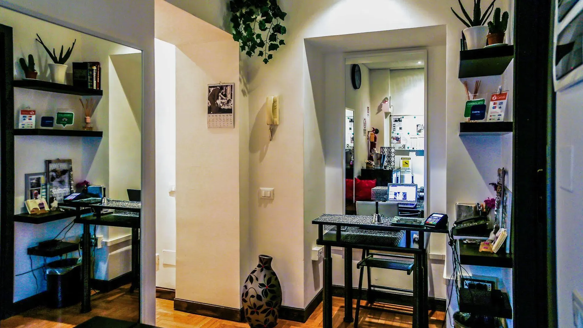 Caroline Rooms Rome Bed & Breakfast